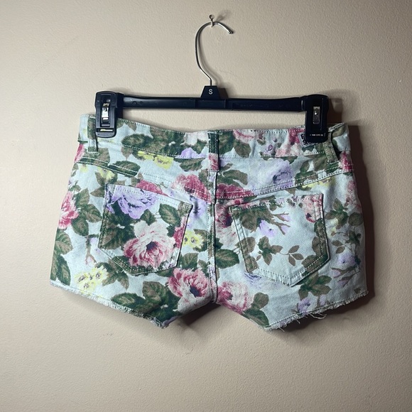 Reverse-able shorts one side is flowers, other side is ashy color. Size 1. - Picture 2 of 4